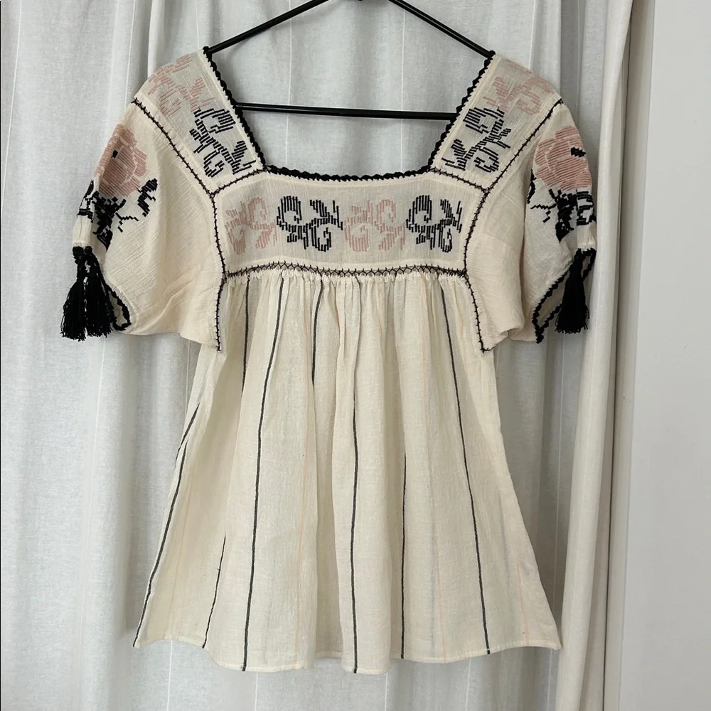 Ulla Johnson GORGEOUS Cream pink and Black Embroidered Blouse size 4 NWT - Picture 2 of 16